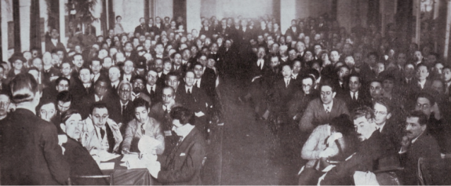 The Gathering of Visionary Anti-Imperialism. Plenary Meeting, Brussels Congress 1927. Source: Louis Gibarti (Hrsg.), Das Flammenzeichen vom Palais Egmont, Neuer Deutscher Verlag, Berlin (1927)